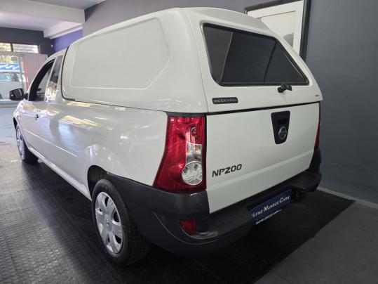 2019 Nissan NP200 1.6 + Safety pack + canopy
