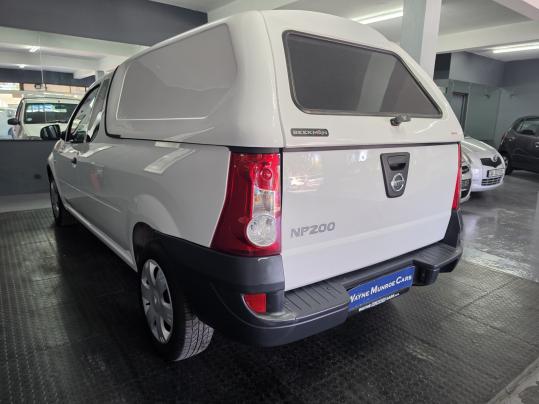 2019 Nissan NP200 1.6 + Safety pack + canopy